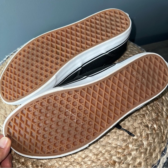 Vans Lace Up Skate Shoes - Picture 6 of 7